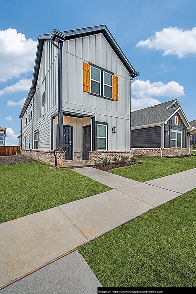 Building Photo - 1127 Eloise Dr