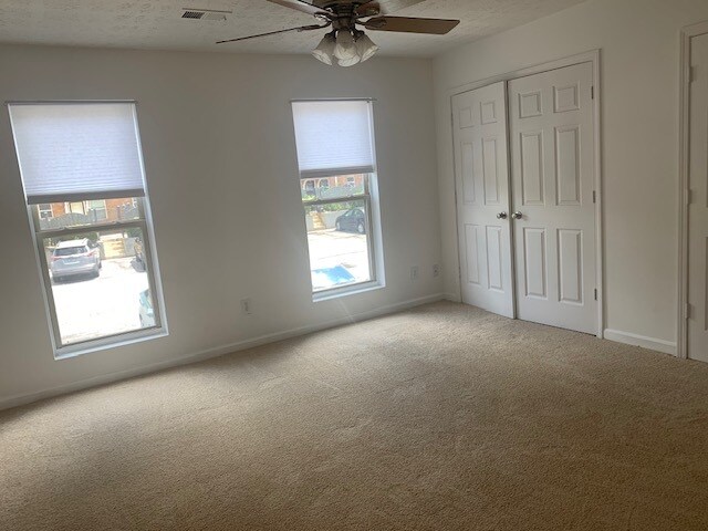 Building Photo - 225 Winding River Dr