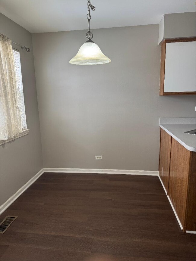 Building Photo - 1349 Orleans Dr