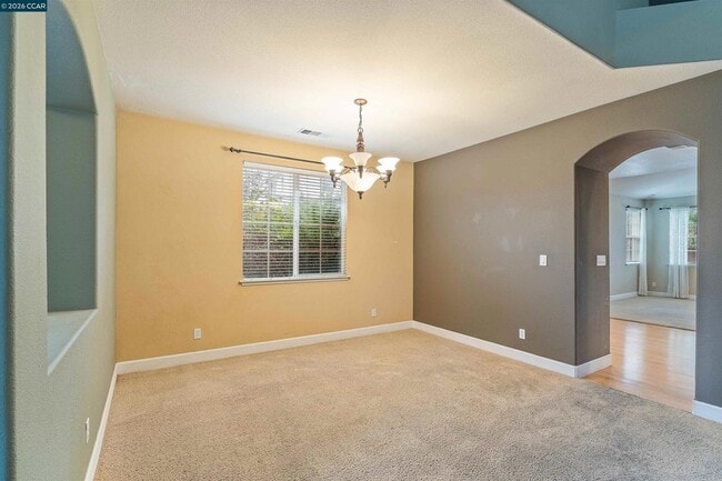 Building Photo - 350 Caroni St