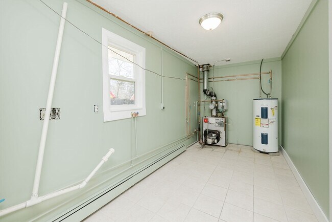Building Photo - 125 Temi Rd