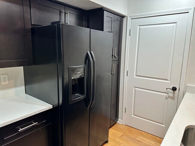 Building Photo - 665 Tennessee St