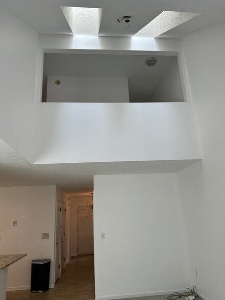 Building Photo - 637 Strand Pond Cir