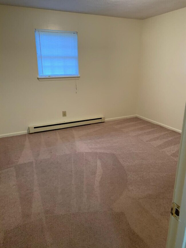 Building Photo - 143 Towson Way