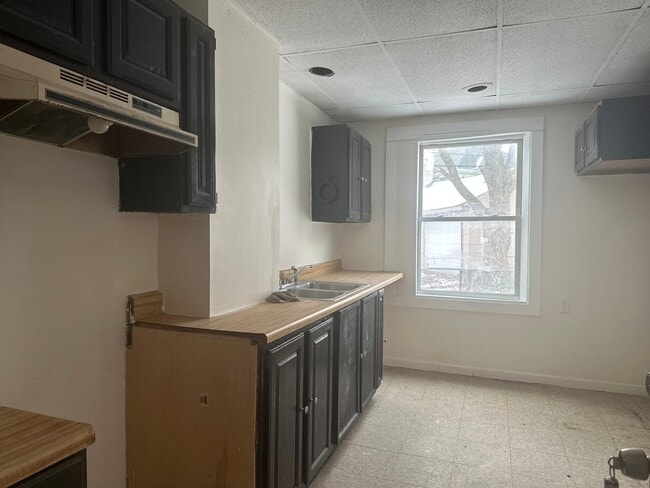 Building Photo - 85-87-87 Pullman Ave