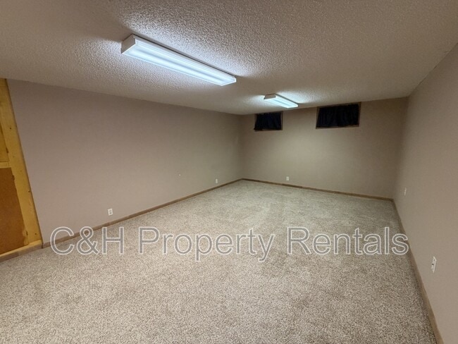 Building Photo - 1126 Lendel Ln