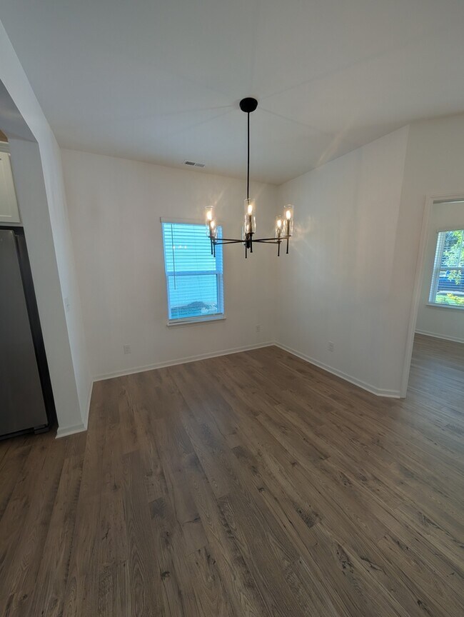 Building Photo - NEW CONSTRUCTION 3BD/2.5 Home in Stonebrid...