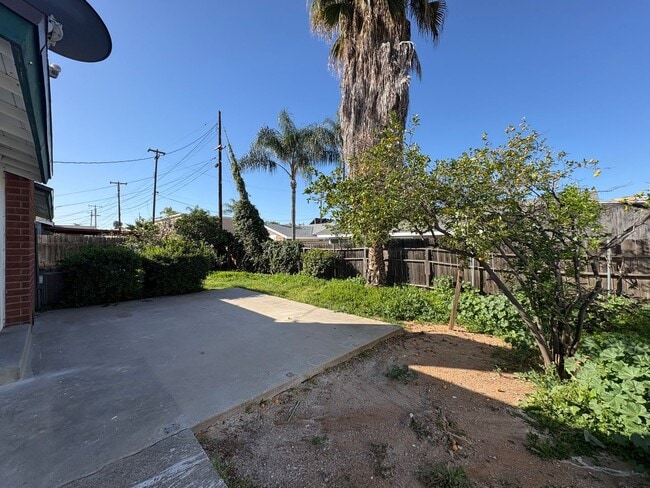 Building Photo - Newly Renovated El Cajon Home with Thoughtful Floor Plan