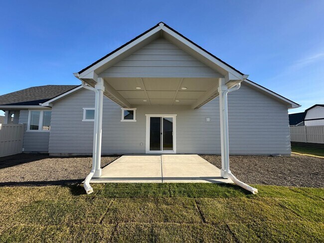 Building Photo - 3bed, 2bath 1,201sq.ft. 2car garage home in Shadow Glen Subdivision - Caldwell