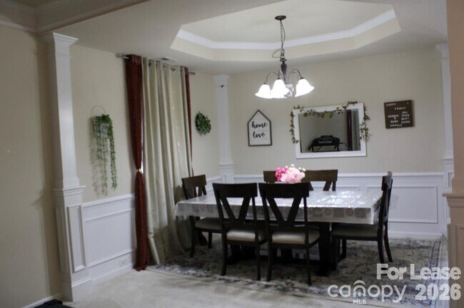 Building Photo - 6125 Kilchurn Dr