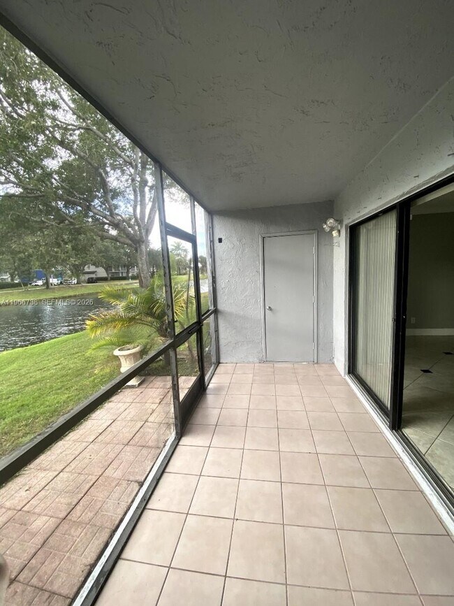 Building Photo - 613 N University Dr