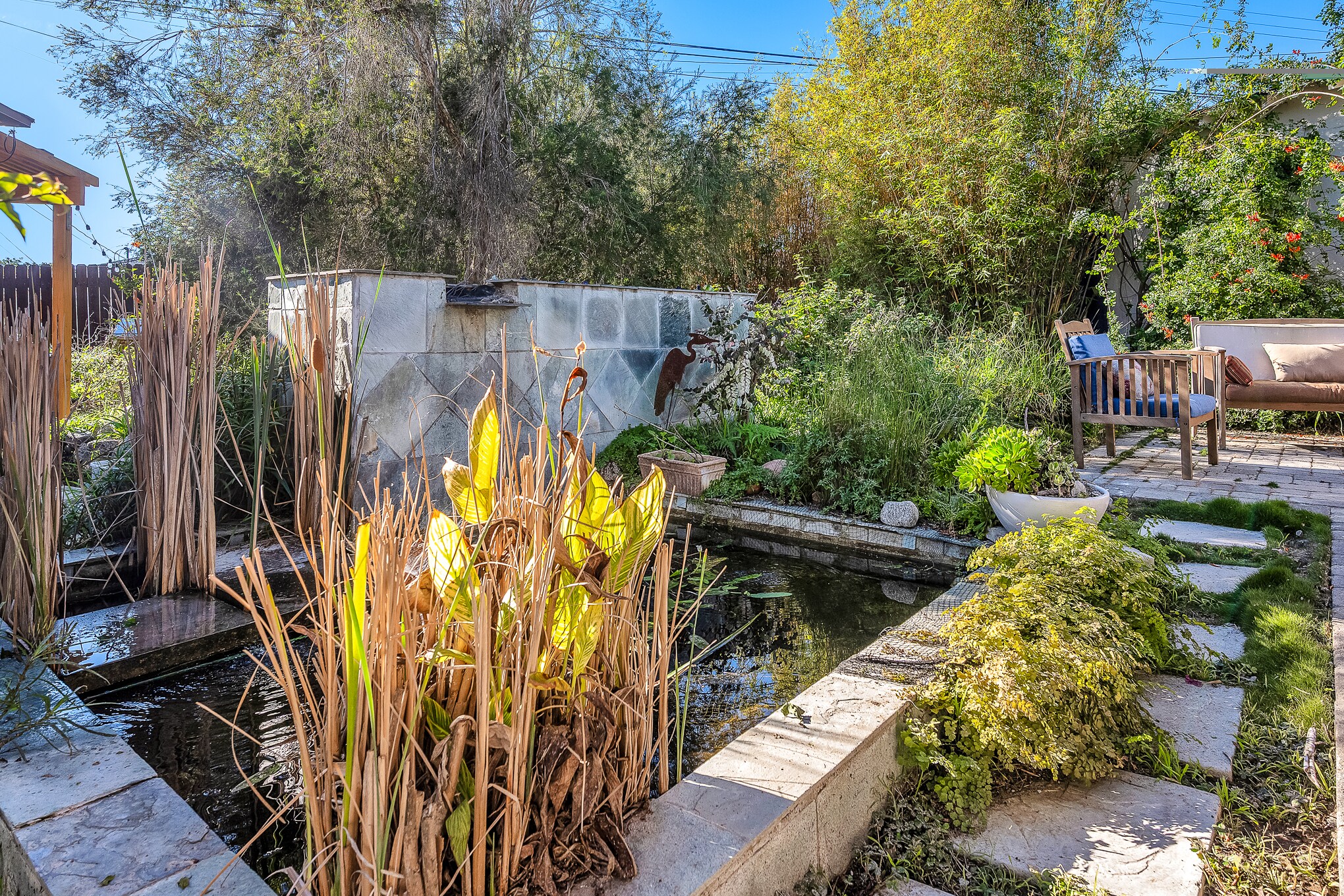 Building Photo - 8207 Stewart Ave