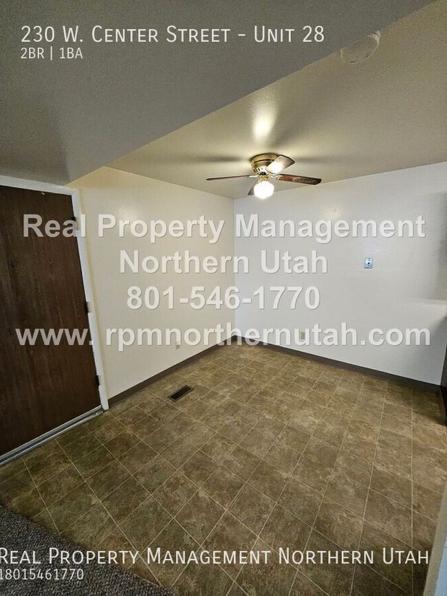 Building Photo - 2 Bedroom 1 Bath Bountiful Apartment Now A...