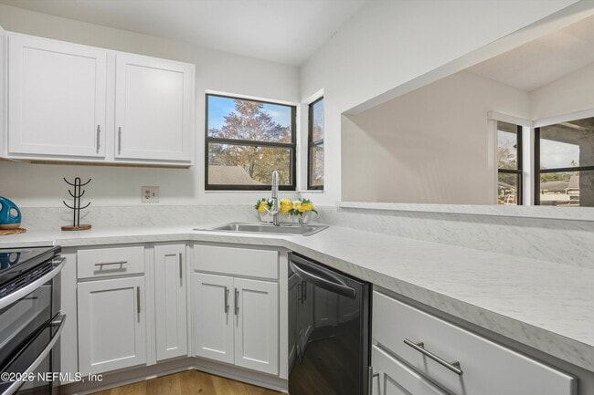 Building Photo - 8329 Derbyshire Pl