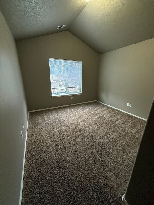 Building Photo - gar399