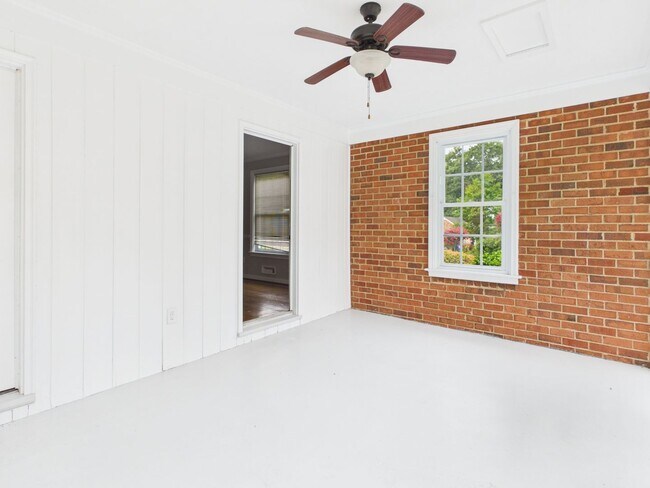 Building Photo - 1519 Chauncey Ln