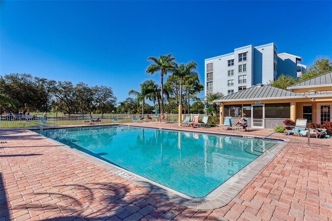 Building Photo - 4480 Fairways Blvd