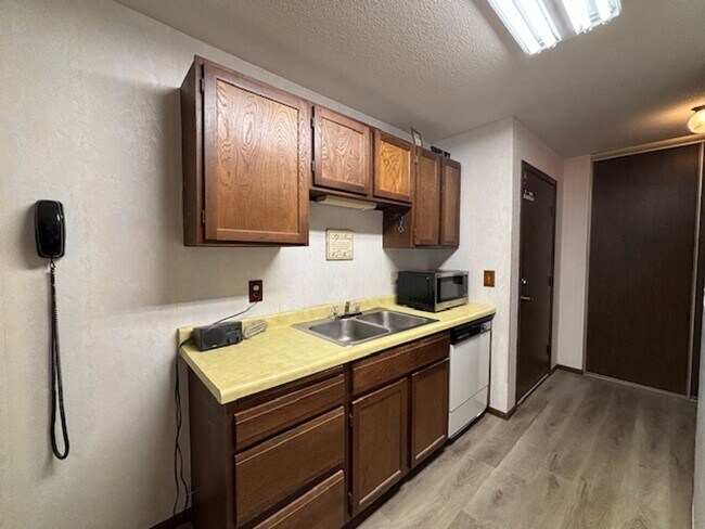 Building Photo - Great 1 BR/1 BA Condo in the Heart of Litt...