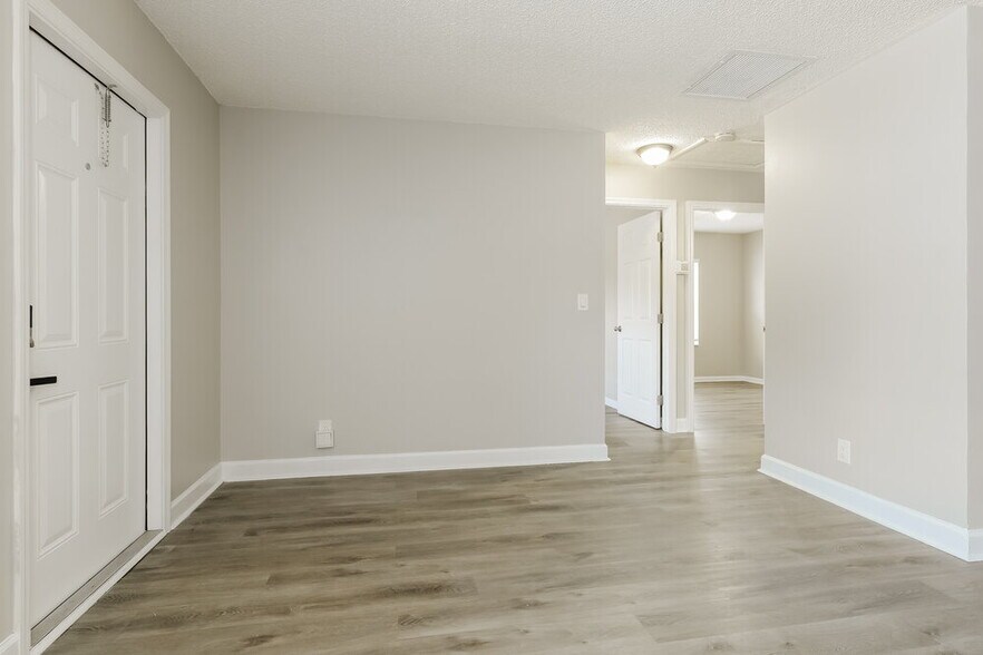 Building Photo - 5872 Corson Pl