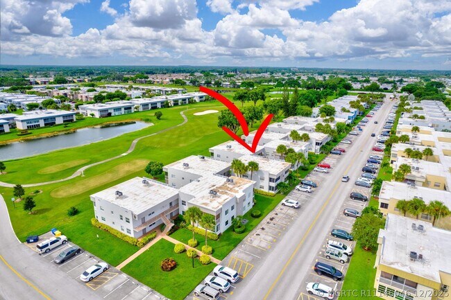Building Photo - 185 Normandy Ln