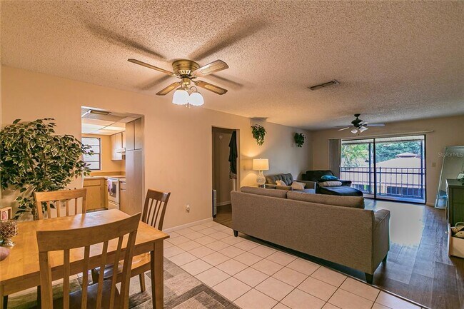 Building Photo - 1547 NE 2nd St