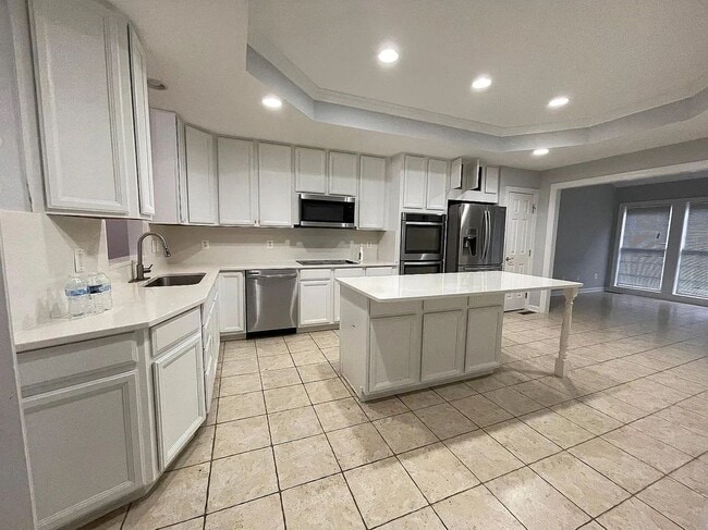 Building Photo - 15028 Gaffney Cir