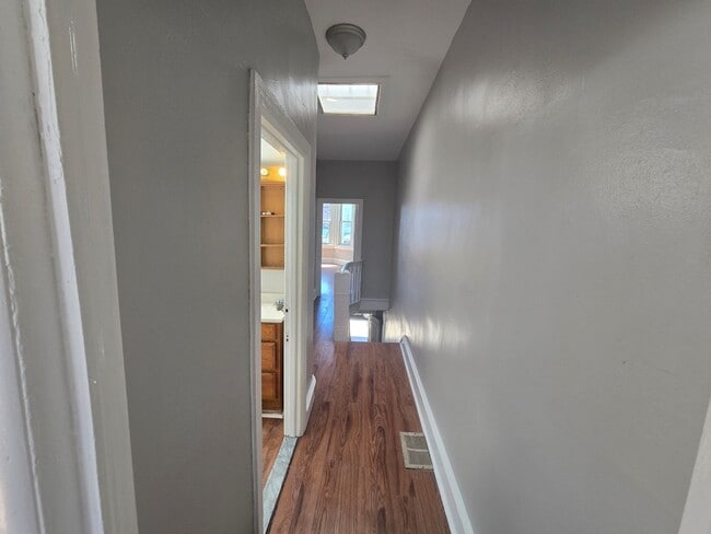 Building Photo - 2435 N 25th St