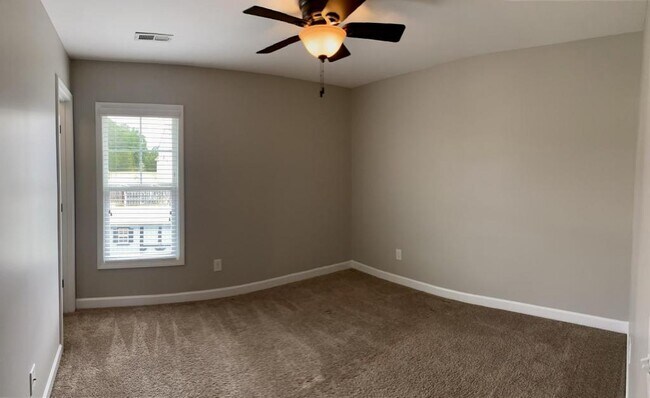 Building Photo - 343 Nottingley Dr