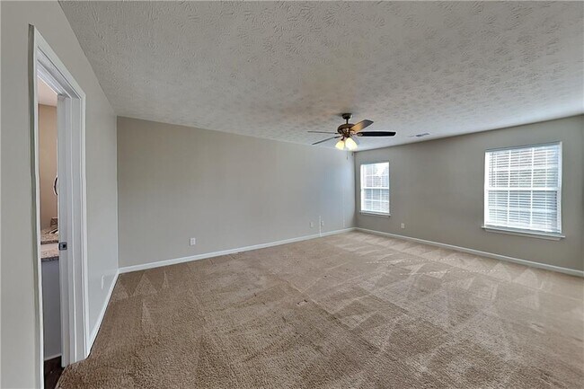 Building Photo - 3193 English Ivy Ln