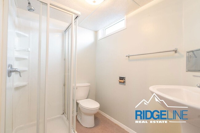 Building Photo - 204 19th Ave NW