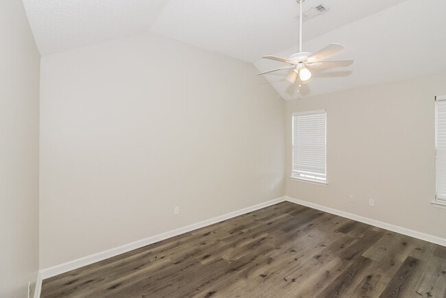 Building Photo - 4514 Lunsford Dr