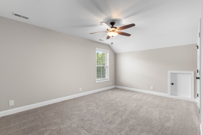 Building Photo - 1004 Chagford Dr