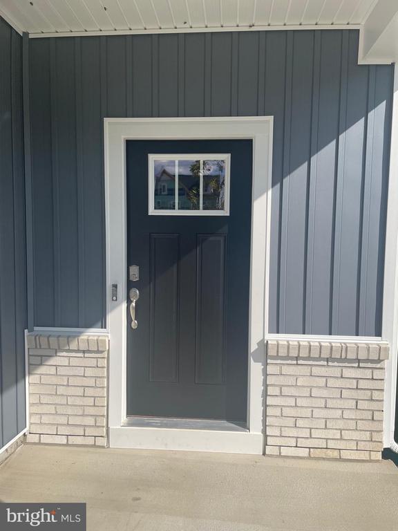 Building Photo - 107 Haida Ln