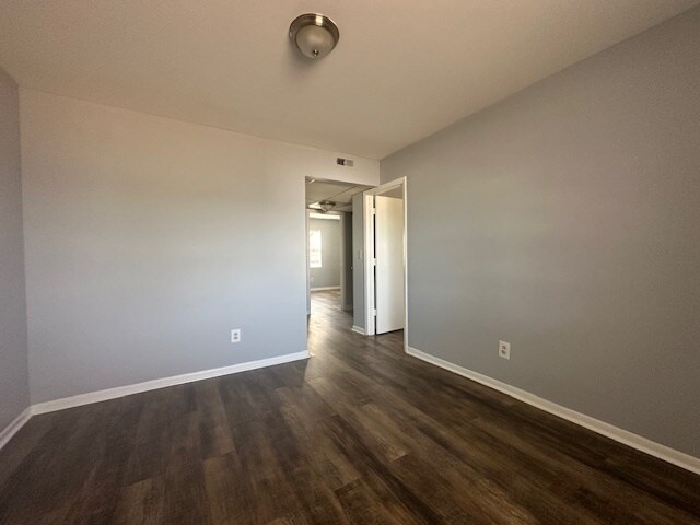 Building Photo - 1225 New Hope Ln