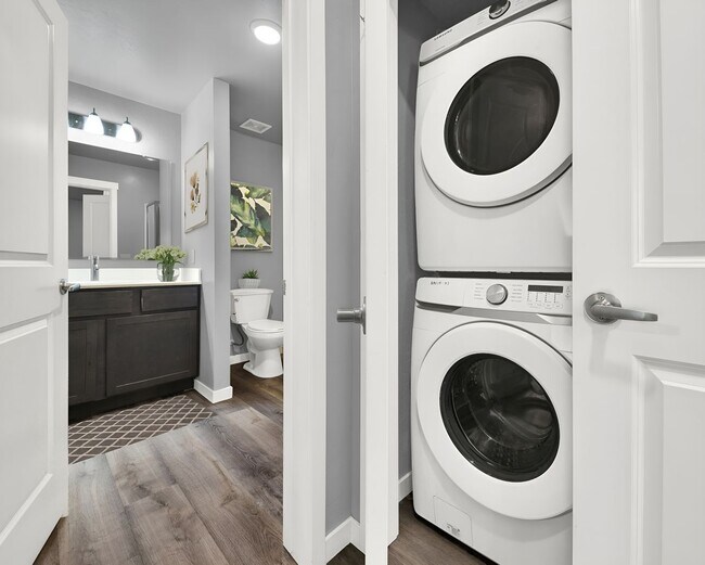 Building Photo - Wilson Creek Townhomes - $500 off with 6-months of free covered parking for move-ins by the end o...