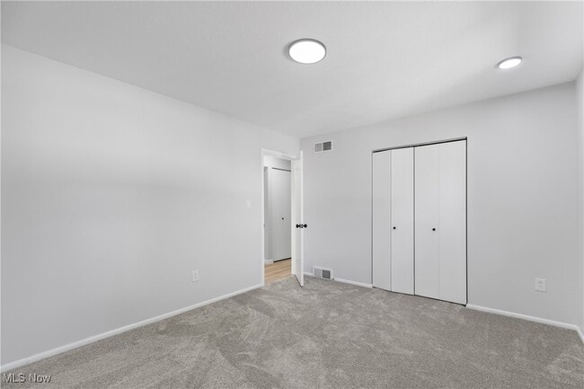 Building Photo - 23938 Delmere Dr
