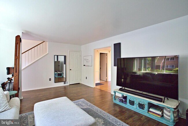 Building Photo - 1450 Greenmont Ct