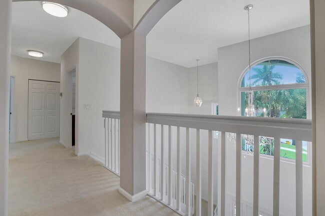 Building Photo - 6164 C Durham Dr