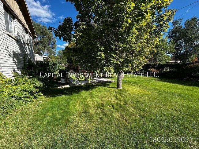 Building Photo - 1126 Crandall Ave S
