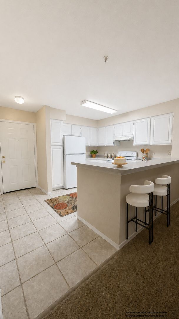 Building Photo - 13815 Fairway Island Dr