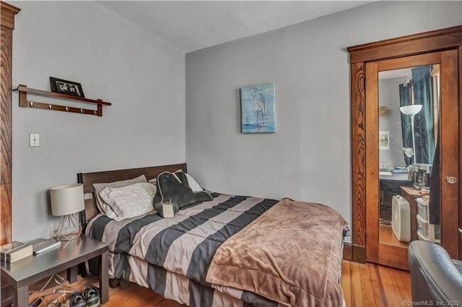 Building Photo - 122-124 Mansfield St