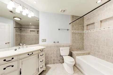 Secondary Bathroom - 1303 McGill Park Ave NE