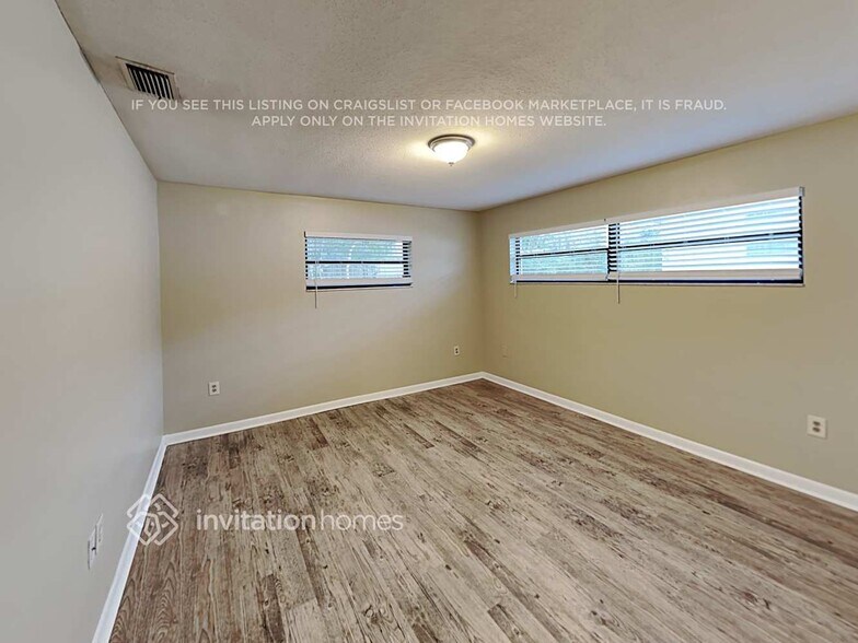 Building Photo - 3015 Bay Tree Dr