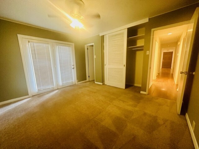 Building Photo - 623 College Hill Dr