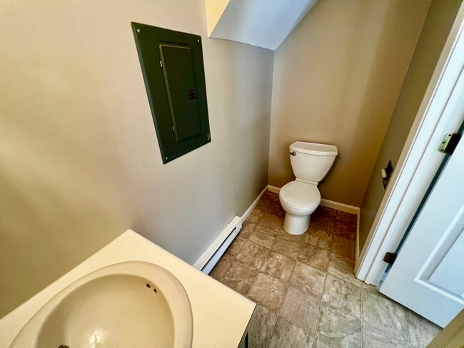1/2 Bath Down - 75 Baldwin Dr
