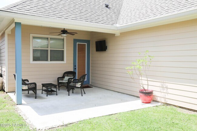 Building Photo - 111 Pettigrove Dr