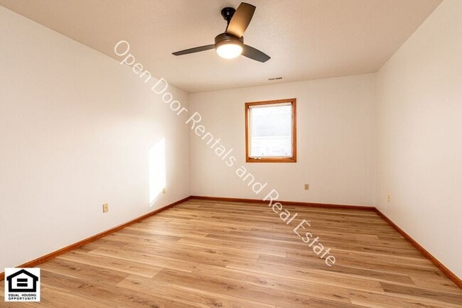 Building Photo - 1510 Fieldstone Dr