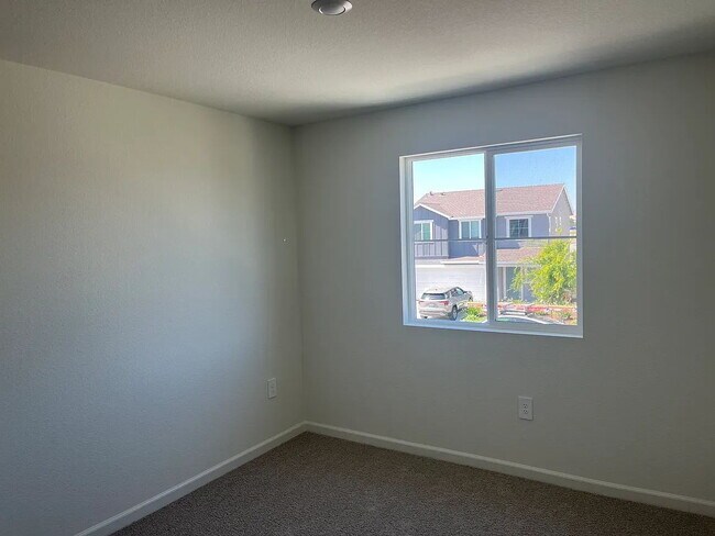 Building Photo - Single family residence, Available now!