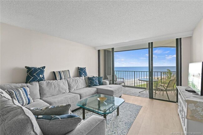 Building Photo - 9650 S Ocean Dr