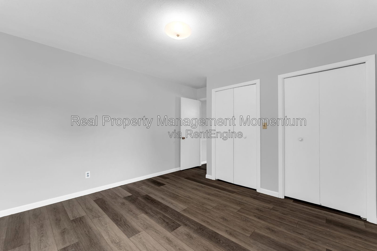 Building Photo - 2105 S Barcliff Ave